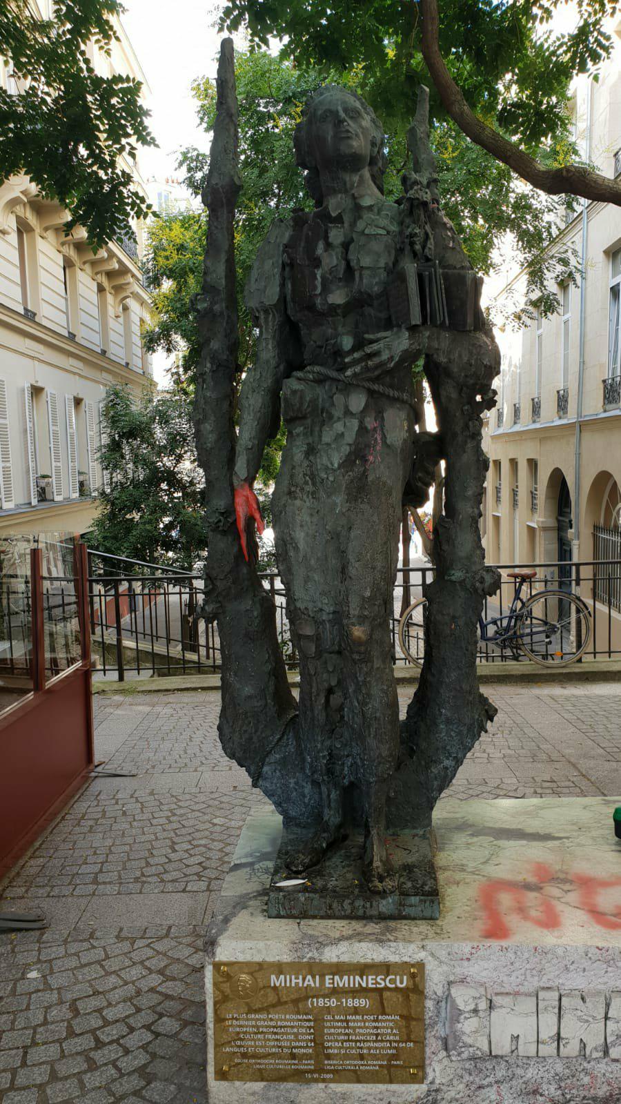 Placa memoriala din alama